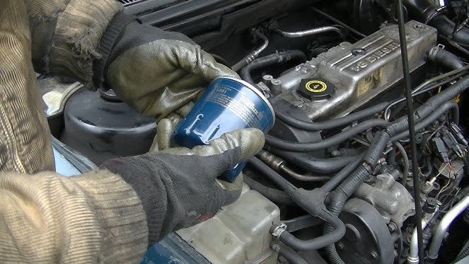 How an Oil Filter Seals the Engine