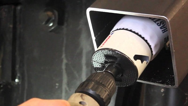 Best Tools for Removing Stuck Oil Filters