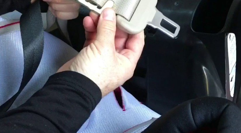 best anti escape car seat clips